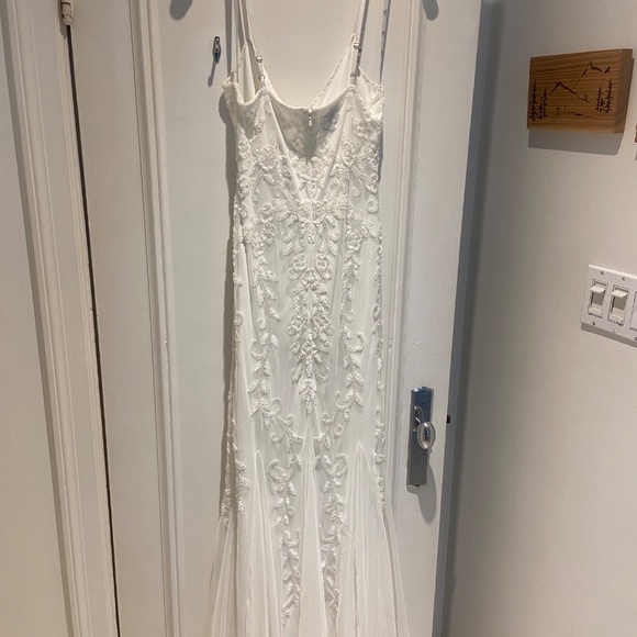 Wedding Dress - Picture 3 of 6